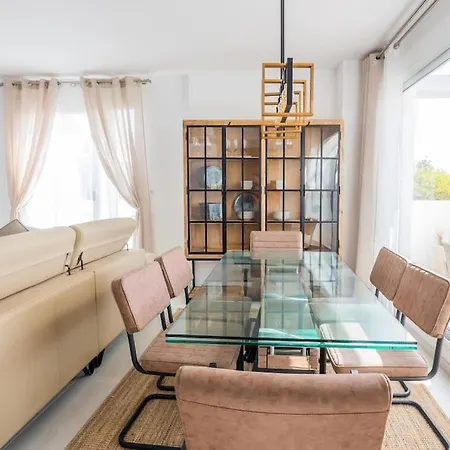 Luxury Townhouse Retreat * Cádis