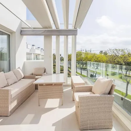 Luxury Townhouse Retreat