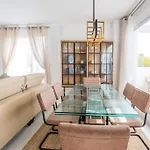 Luxury Townhouse Retreat * كاديز